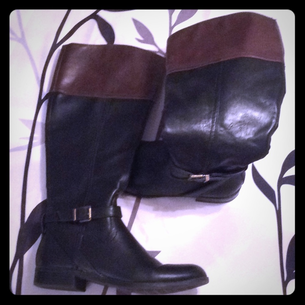 Black/Tan Boots